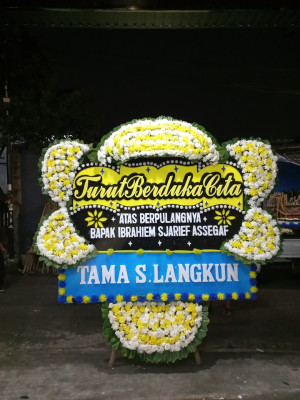 Papan Bunga Duka di Beoga Barat